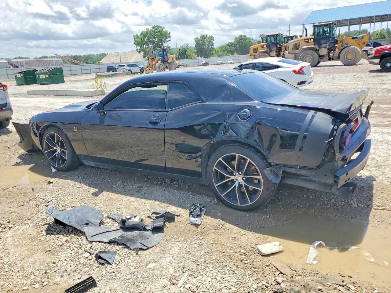 2015 Dodge Challenger R - zdjęcie 2
