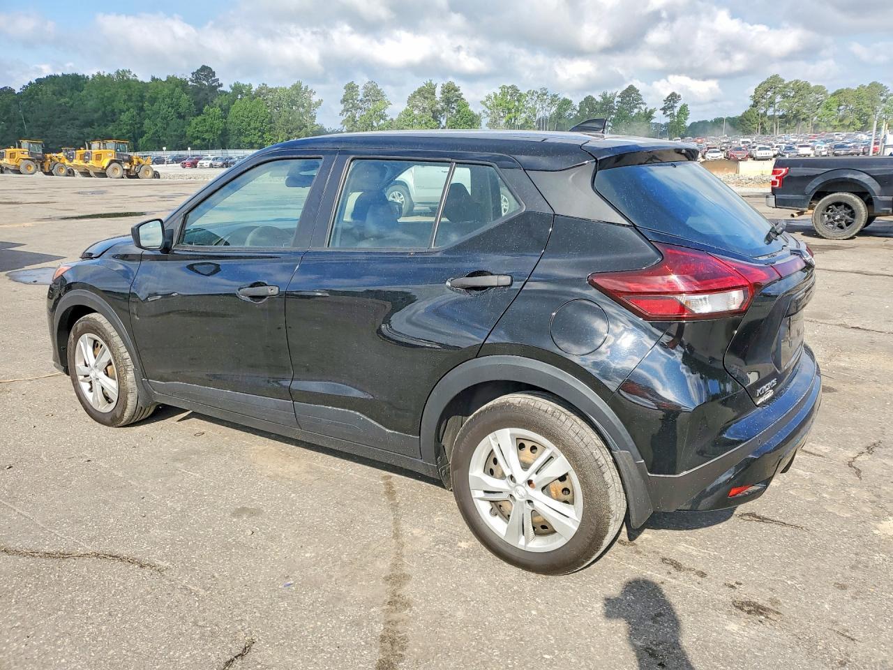 2023 Nissan Kicks S - zdjęcie 2