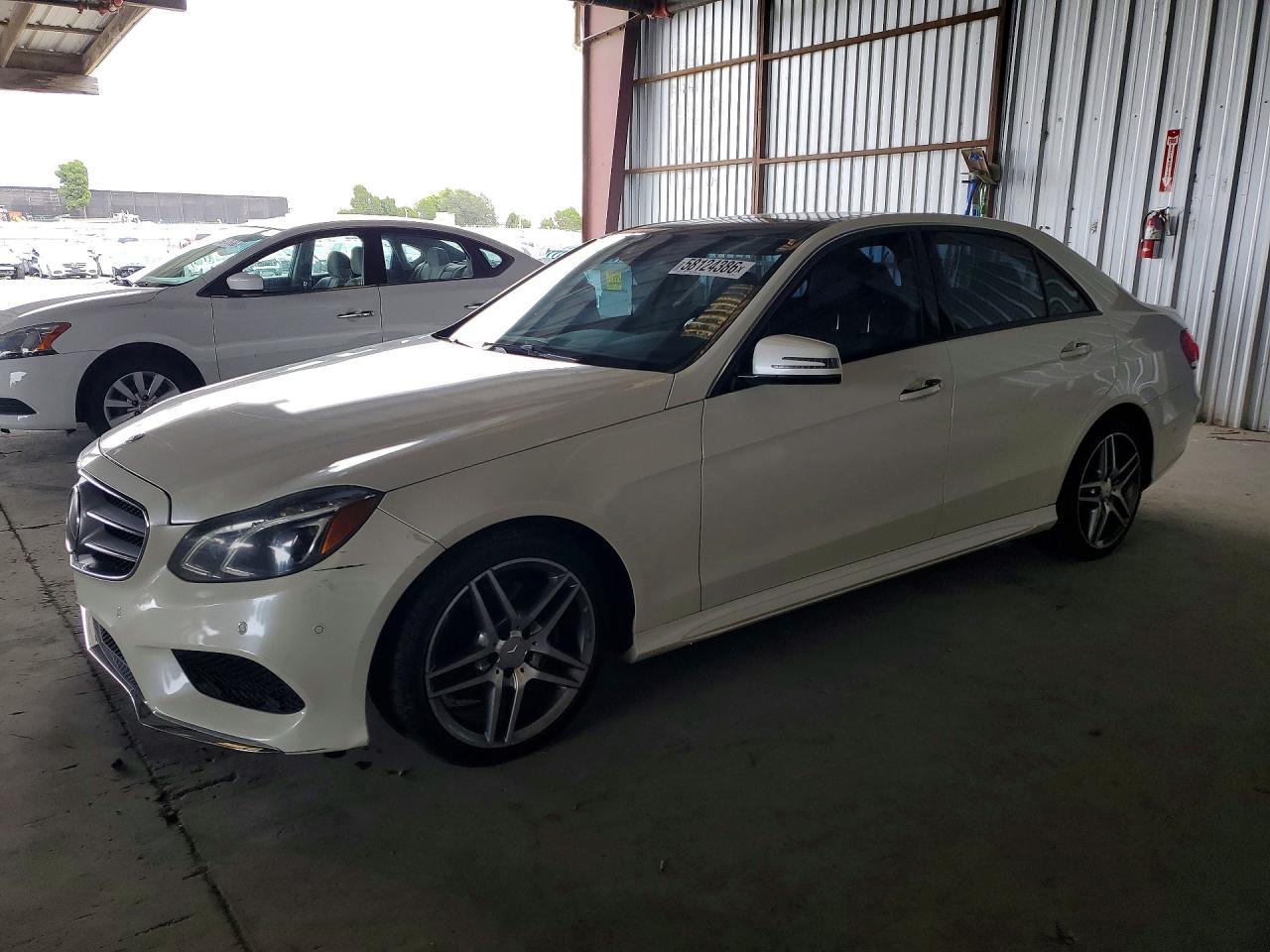 2016 Mercedes-Benz E 400 4Matic - zdjęcie główne