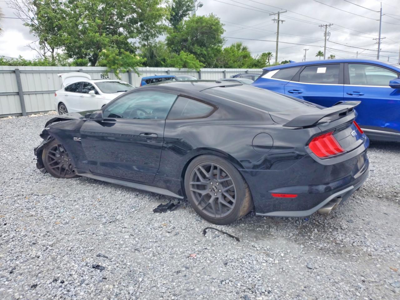 2019 Ford Mustang Gt - zdjęcie 2