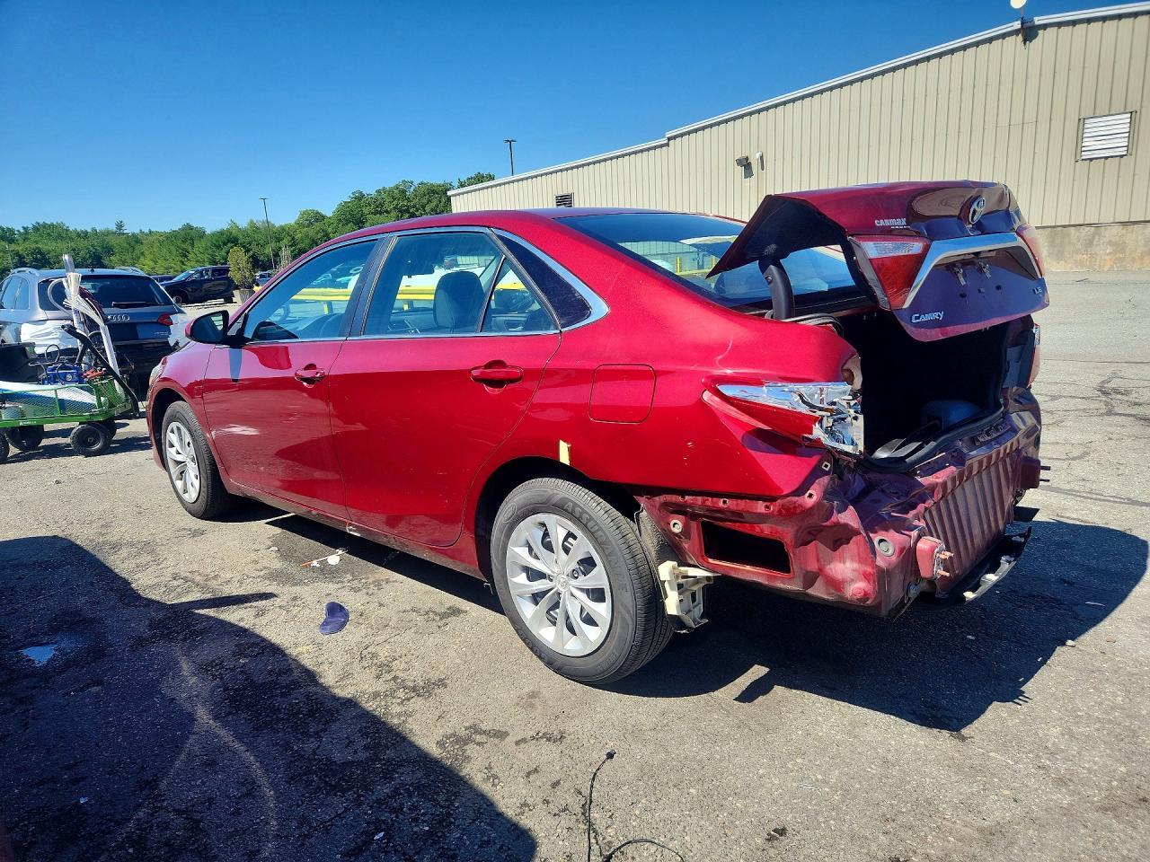 2017 Toyota Camry Le - zdjęcie 2