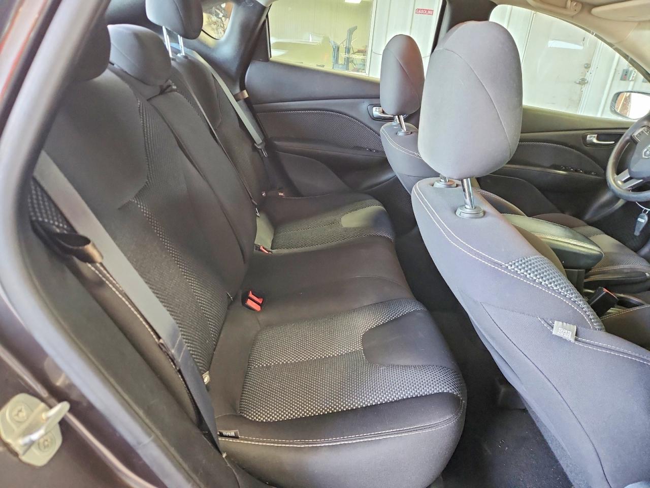 2015 Dodge Dart Sxt - zdjęcie 10