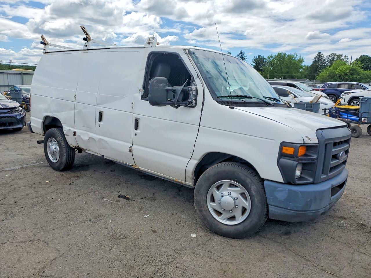 2013 Ford Econoline E250 Van - zdjęcie 4