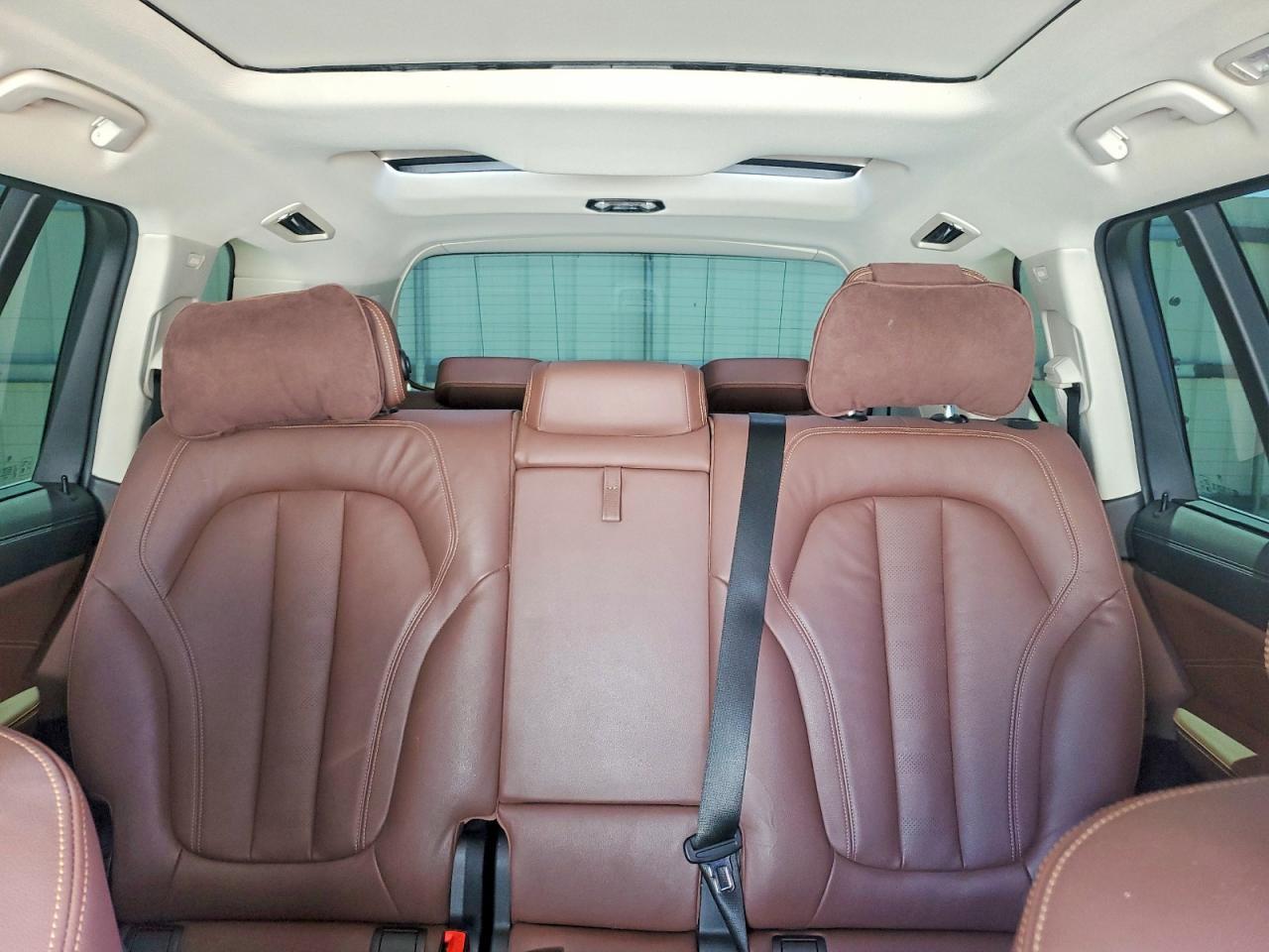 2020 BMW X7 xDrive40I - zdjęcie 10