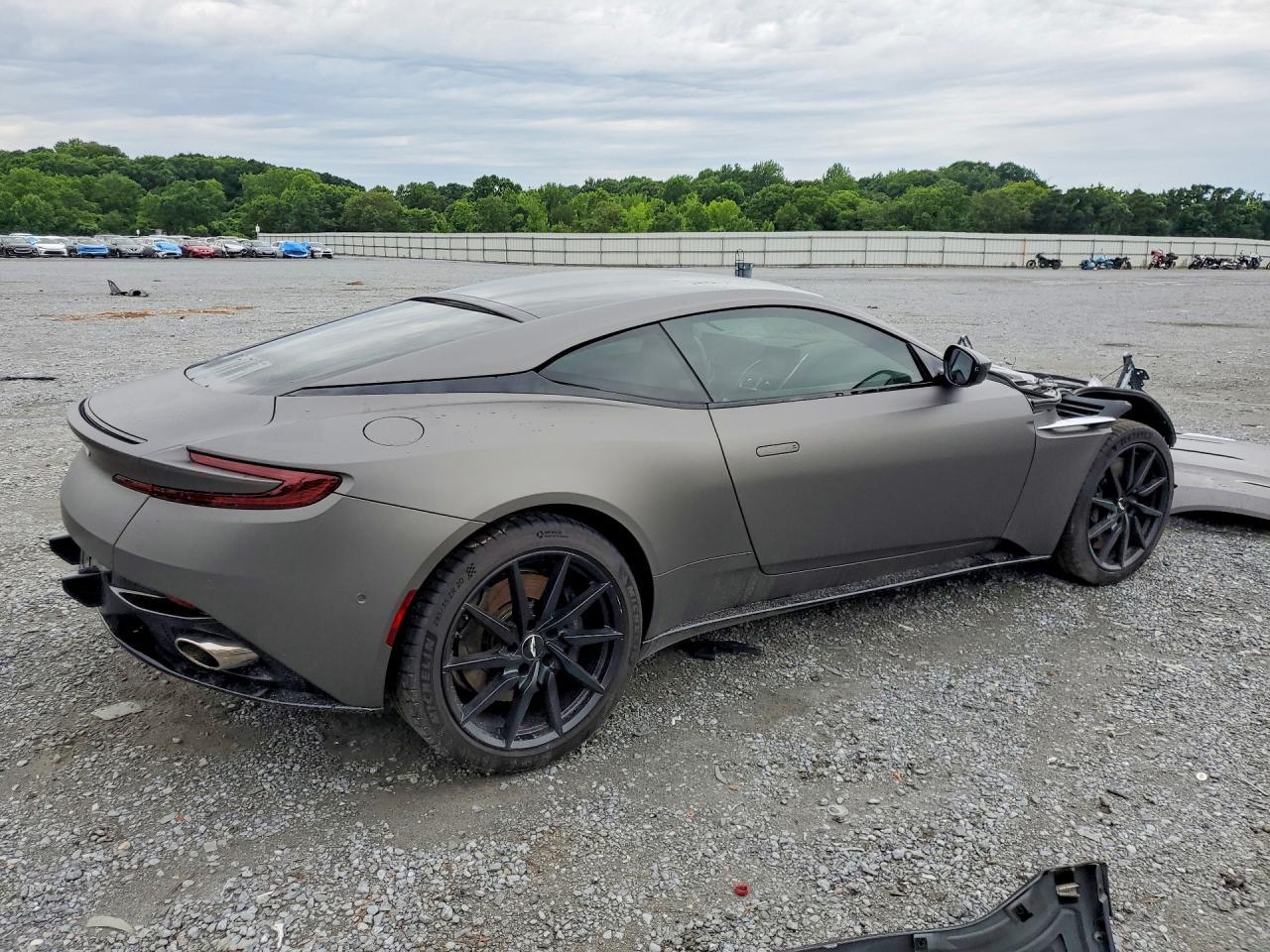 2017 Aston Martin Db11 - zdjęcie 3