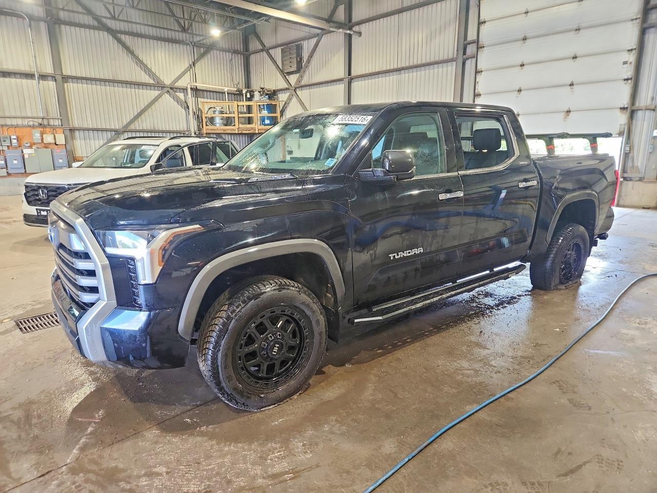2022 Toyota Tundra Limited Hv - zdjęcie główne