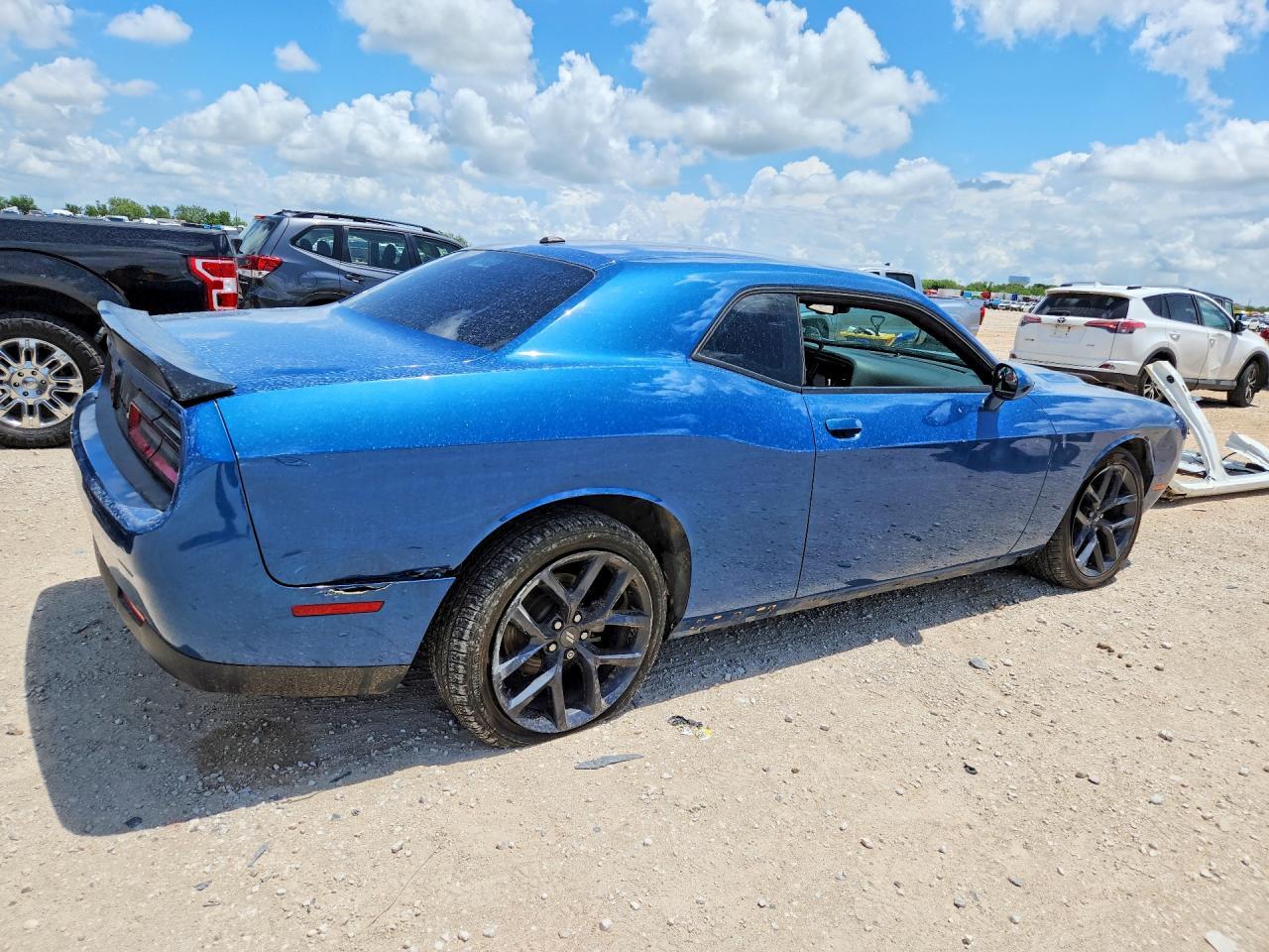 2022 Dodge Challenger Sxt - zdjęcie 3