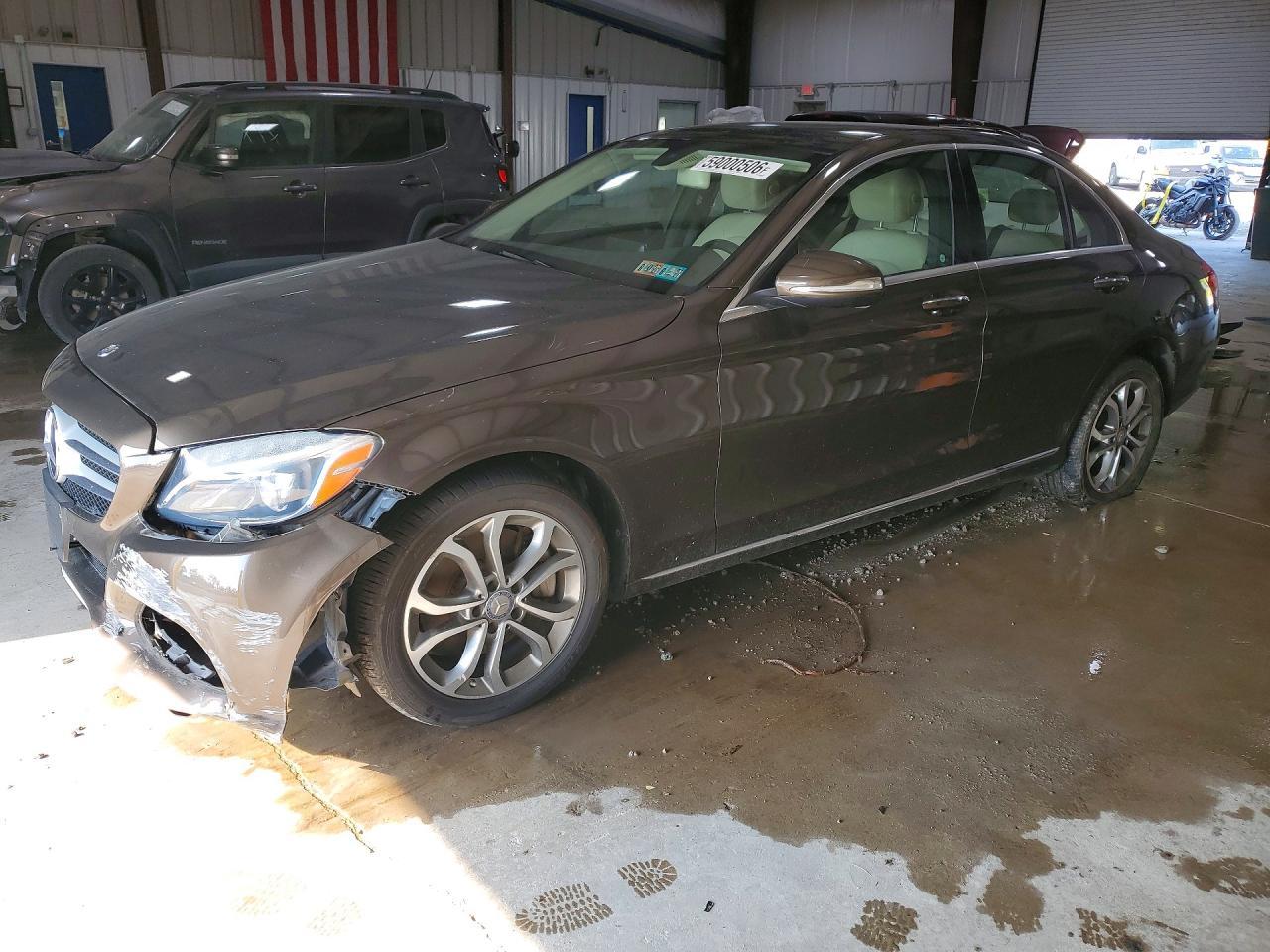 2015 Mercedes-Benz C 300 4Matic - zdjęcie główne