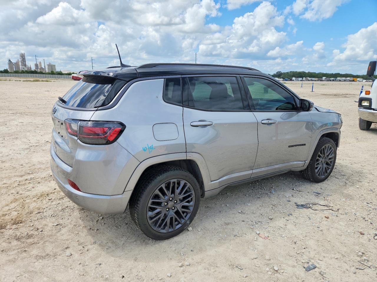 2022 Jeep Compass Limited - zdjęcie 3