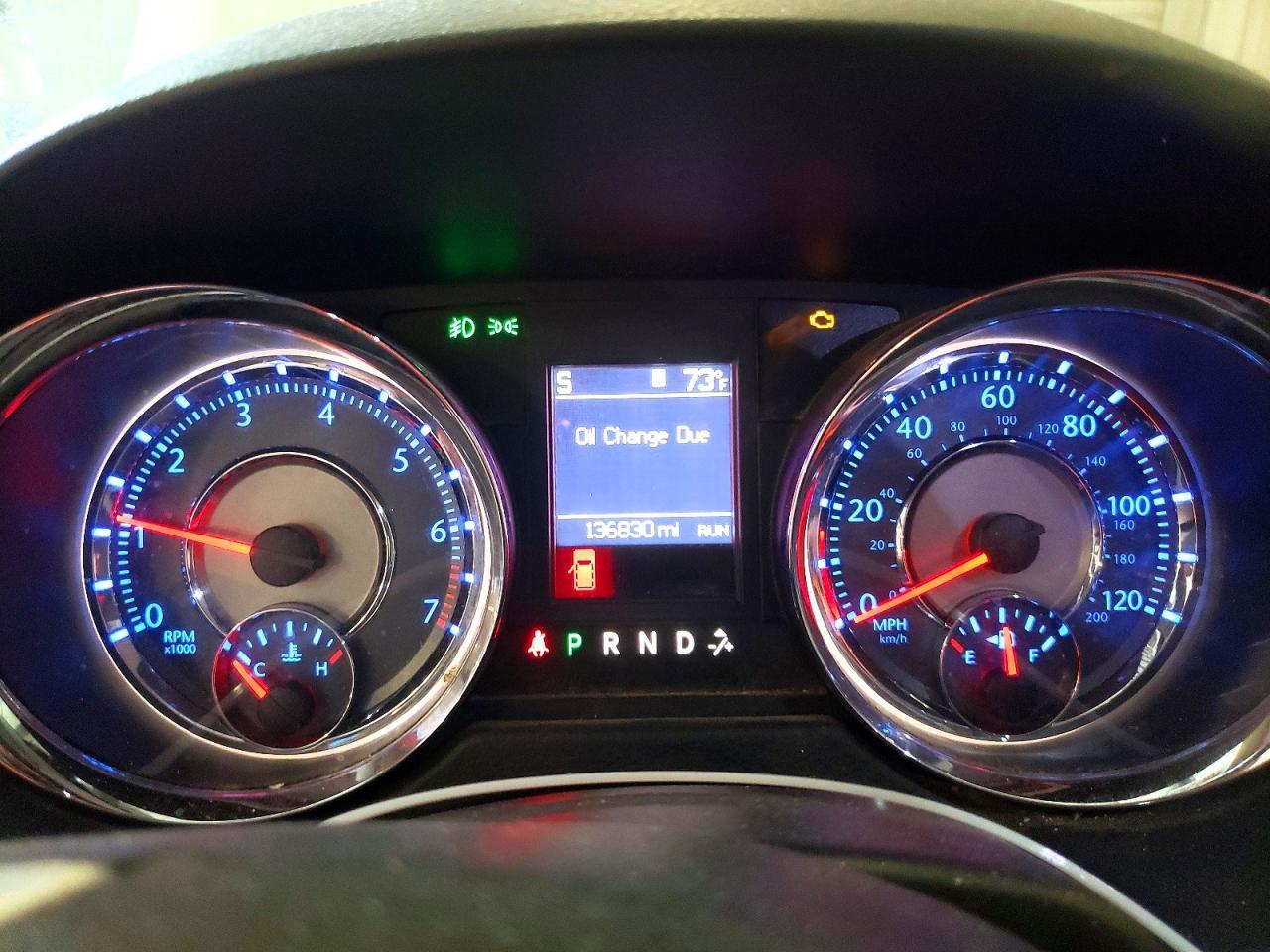 2015 Chrysler Town & Country Touring L - zdjęcie 9