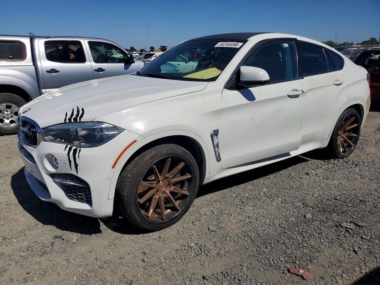 2016 BMW X6 M - zdjęcie główne