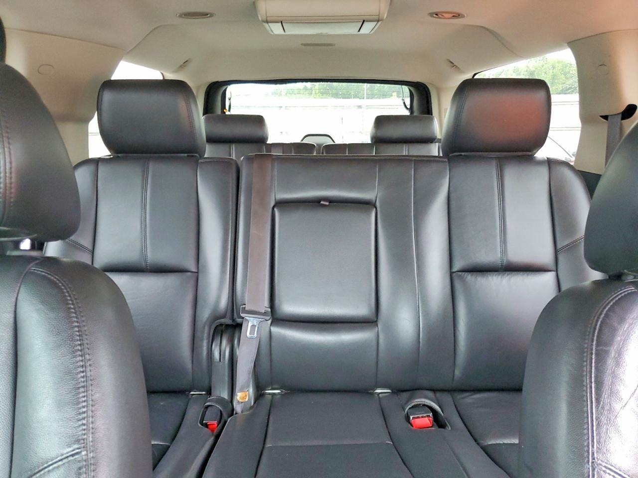 2013 Chevrolet Suburban C1500 Lt - zdjęcie 10