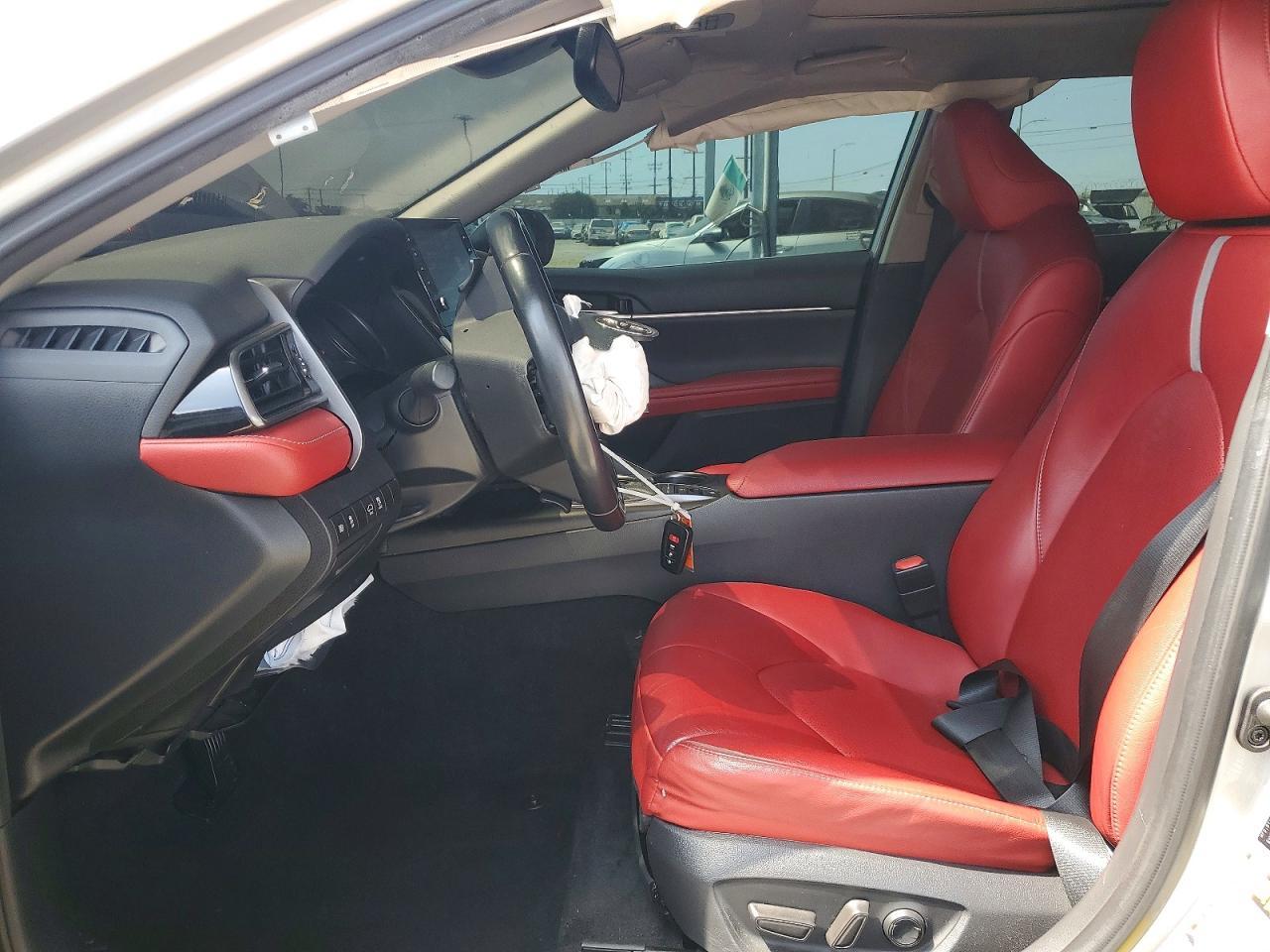 2021 Toyota Camry Xse - zdjęcie 7