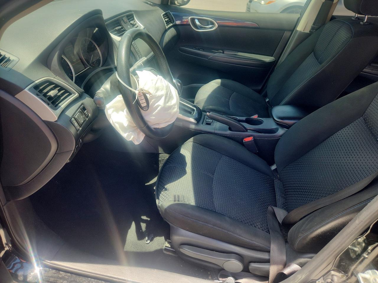 2019 Nissan Sentra Sr - zdjęcie 7