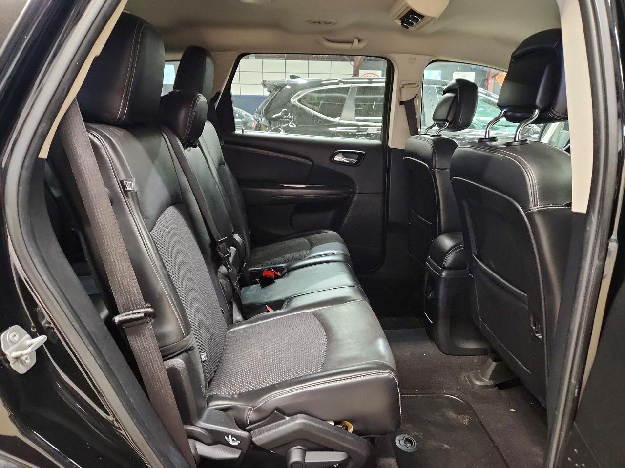 2019 Dodge Journey Crossroad - zdjęcie 11