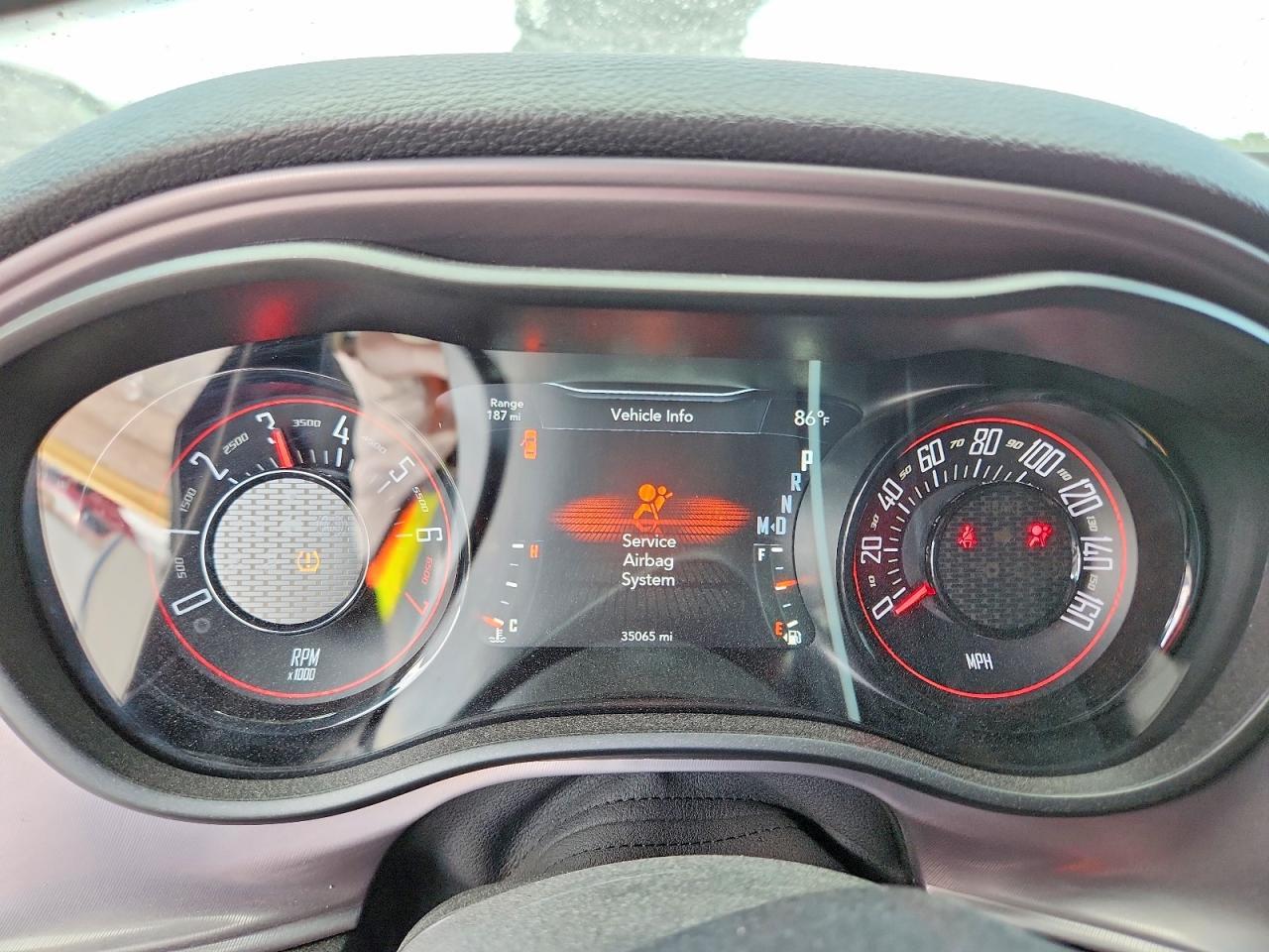 2023 Dodge Challenger Sxt - zdjęcie 9