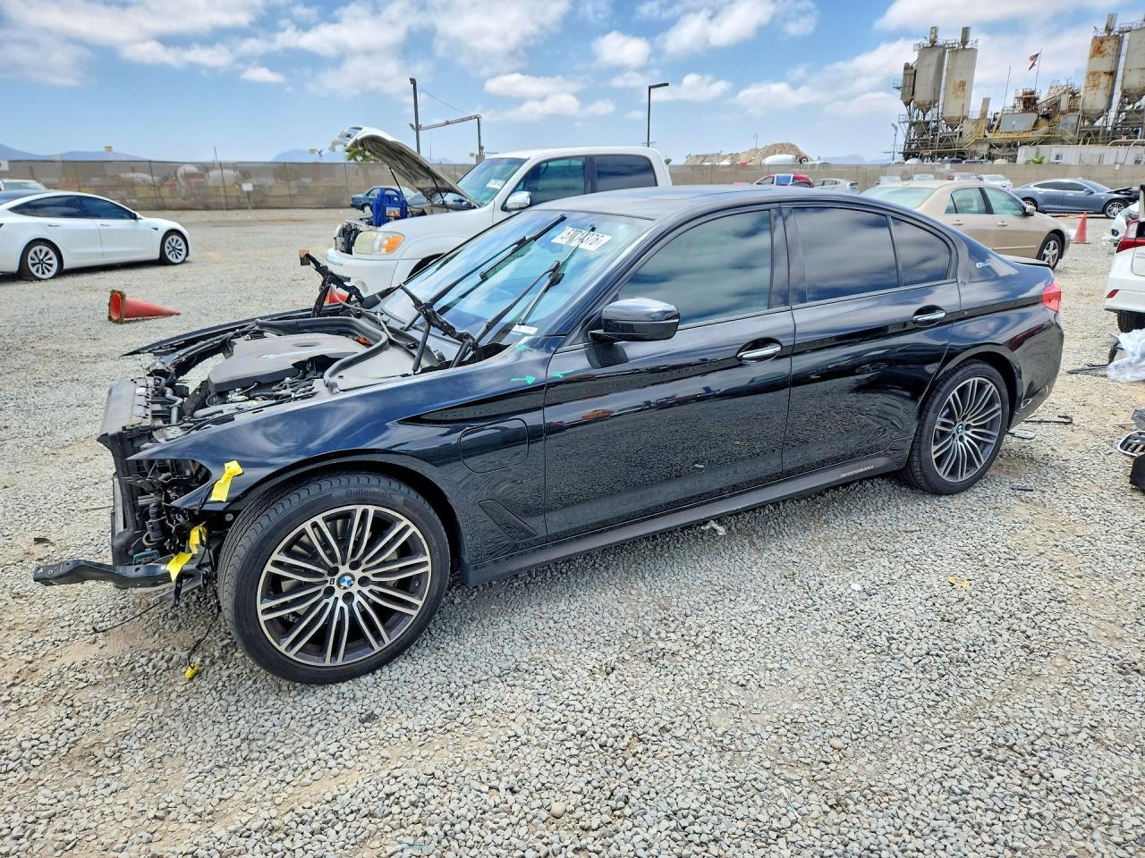 2018 BMW 530E - zdjęcie główne