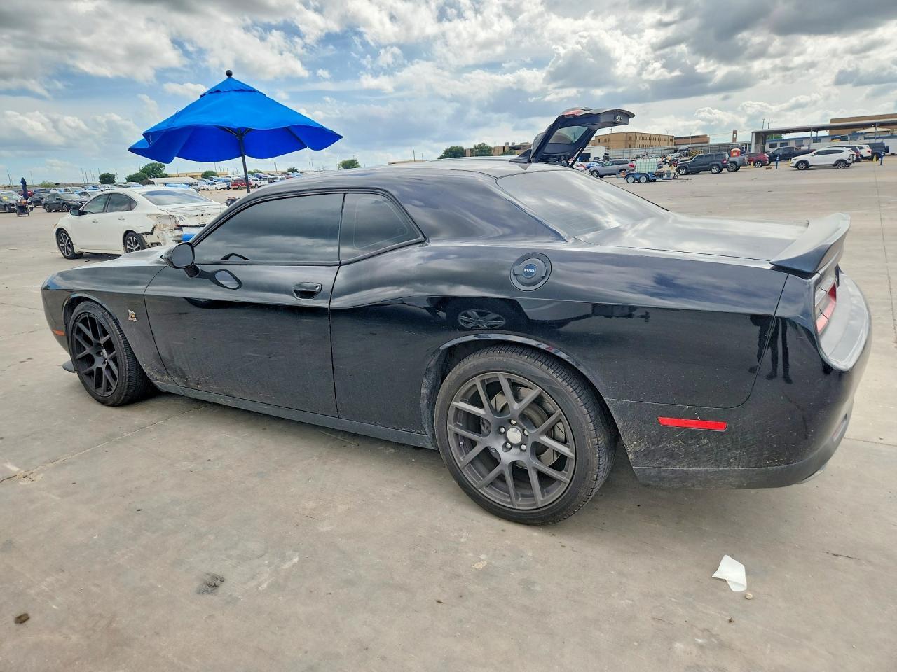 2016 Dodge Challenger R - zdjęcie 2