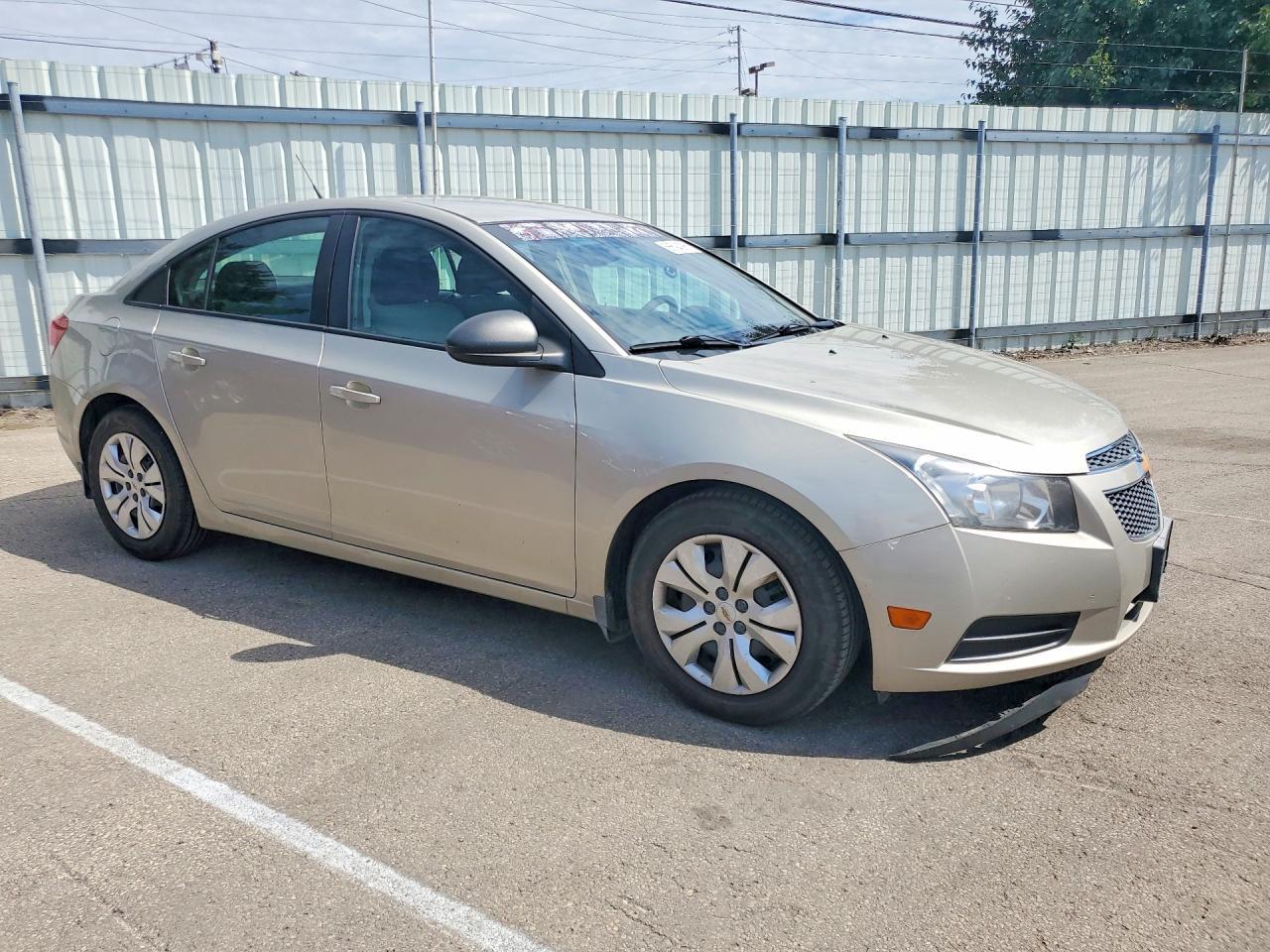 2013 Chevrolet Cruze Ls - zdjęcie 4