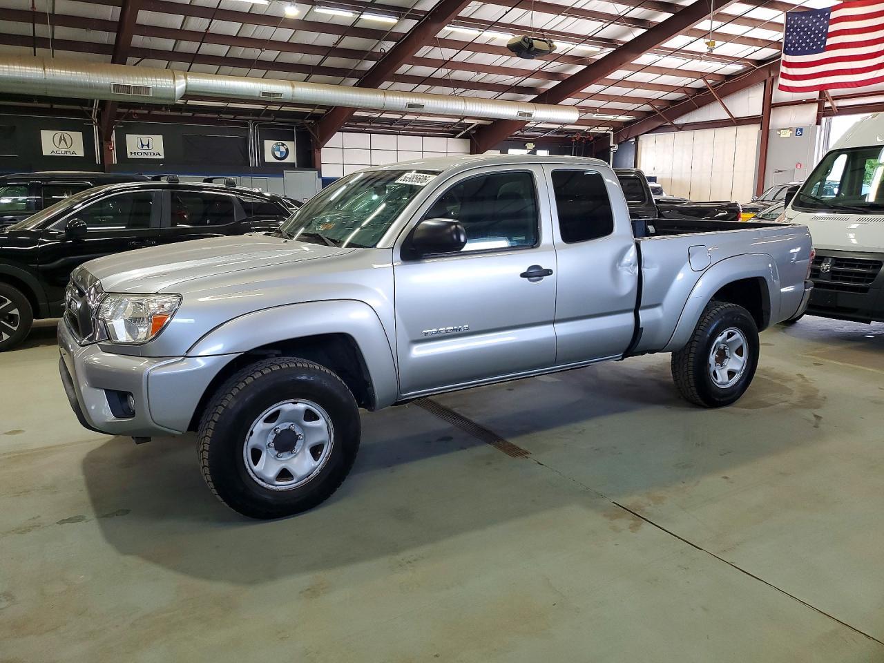 2014 Toyota Tacoma V6 - zdjęcie główne