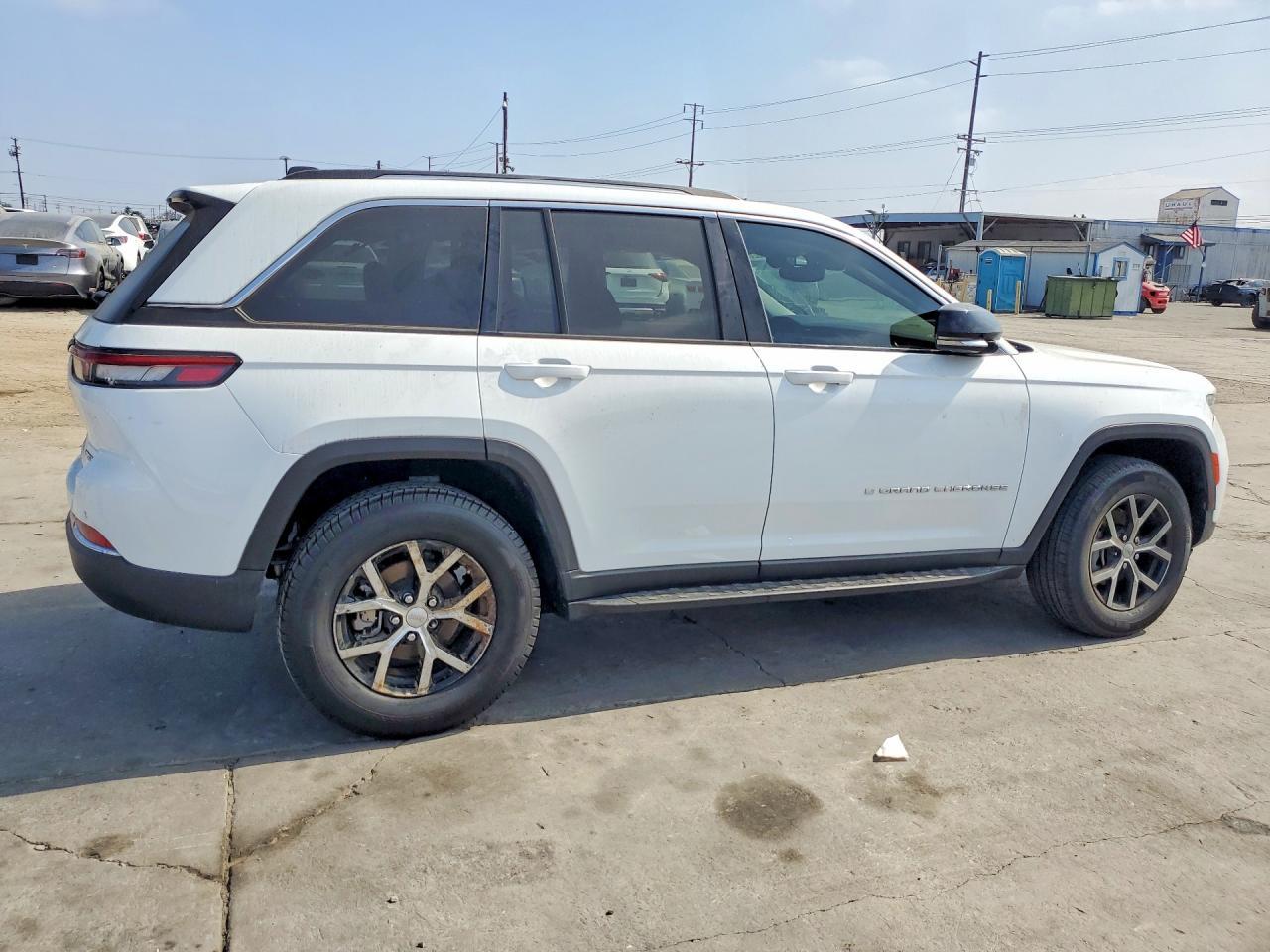 2023 Jeep Grand Cherokee Limited - zdjęcie 3