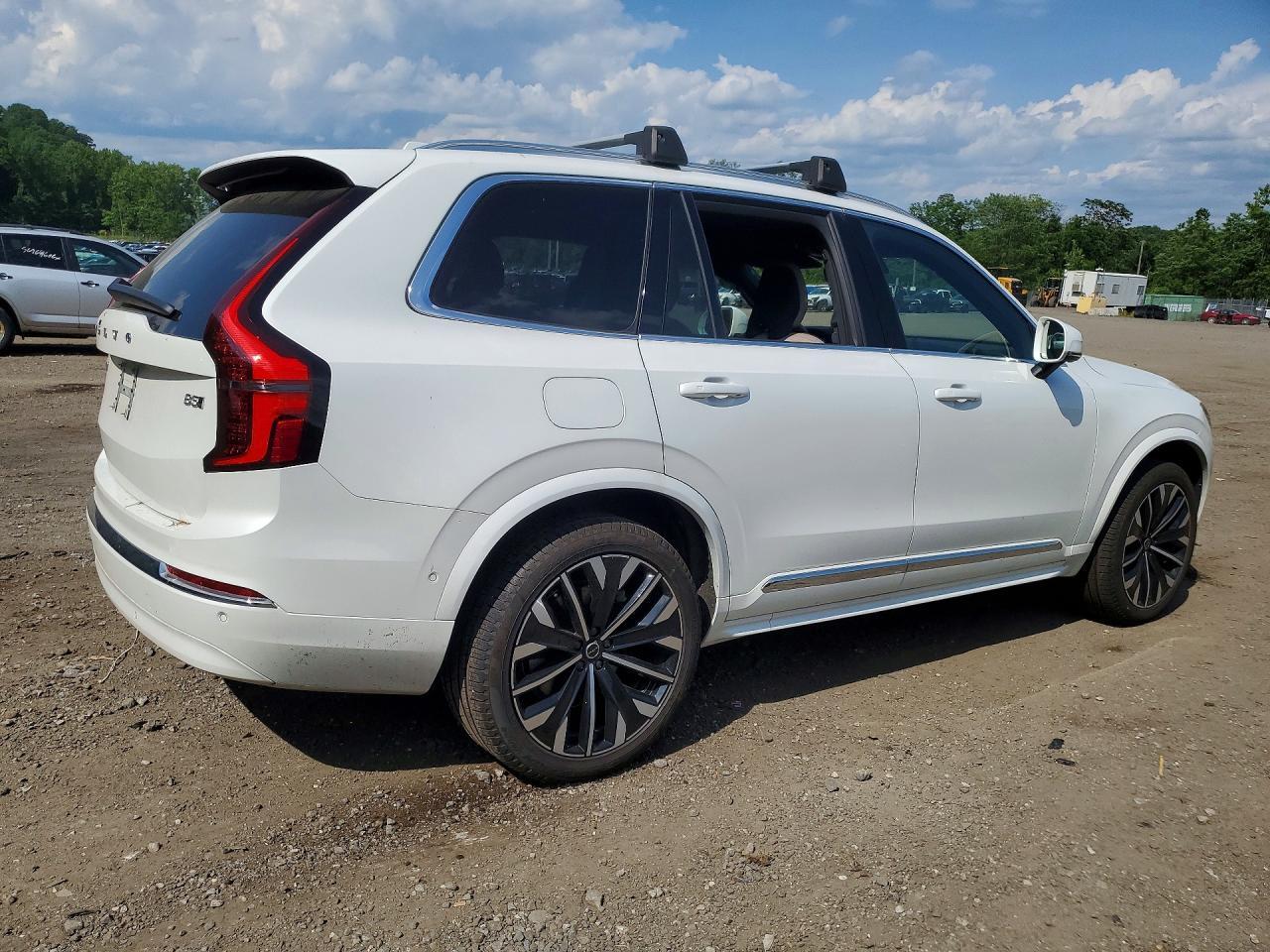 2025 Volvo Xc90 Plus - zdjęcie 3