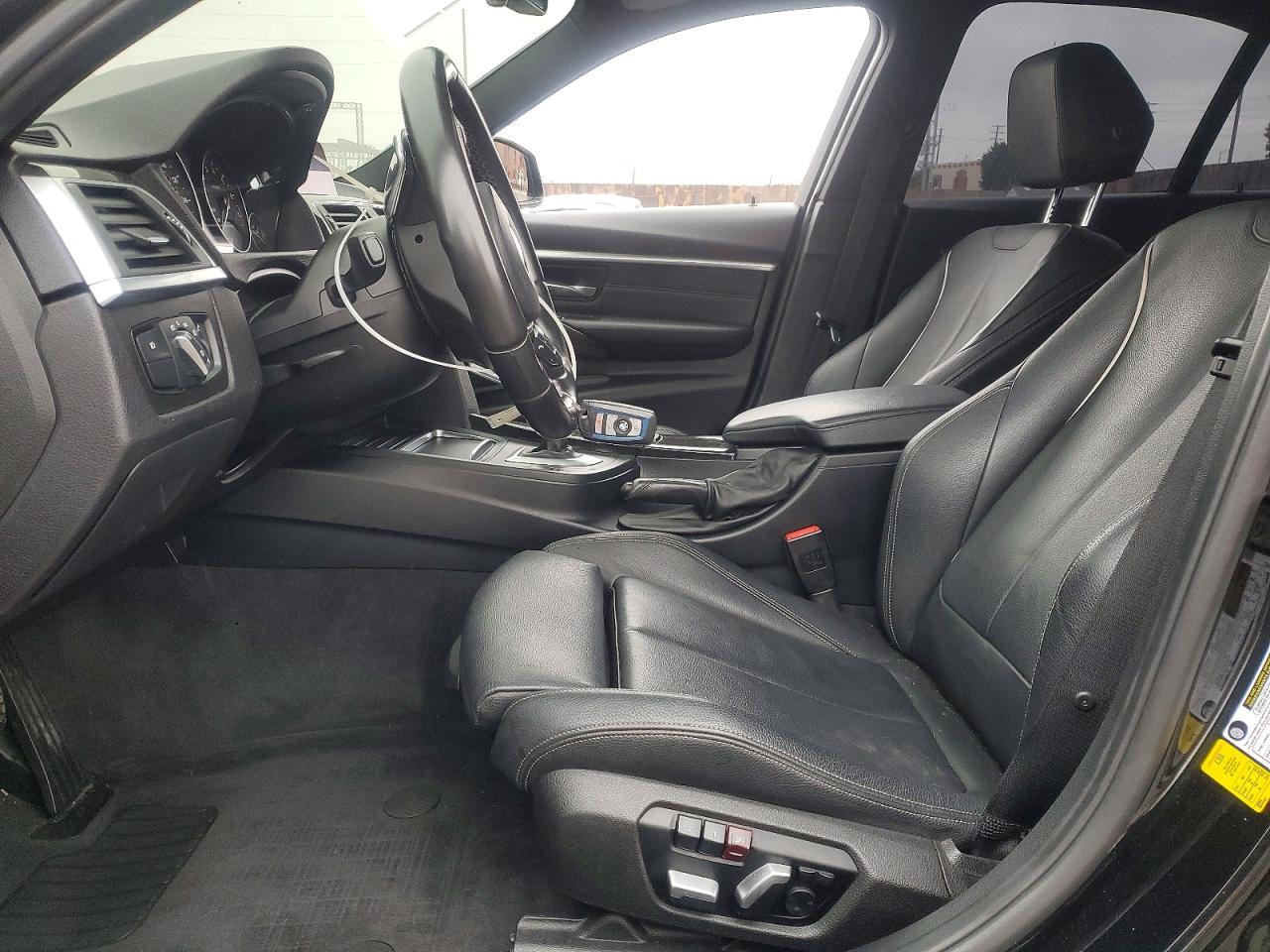2017 BMW 330 I - zdjęcie 7
