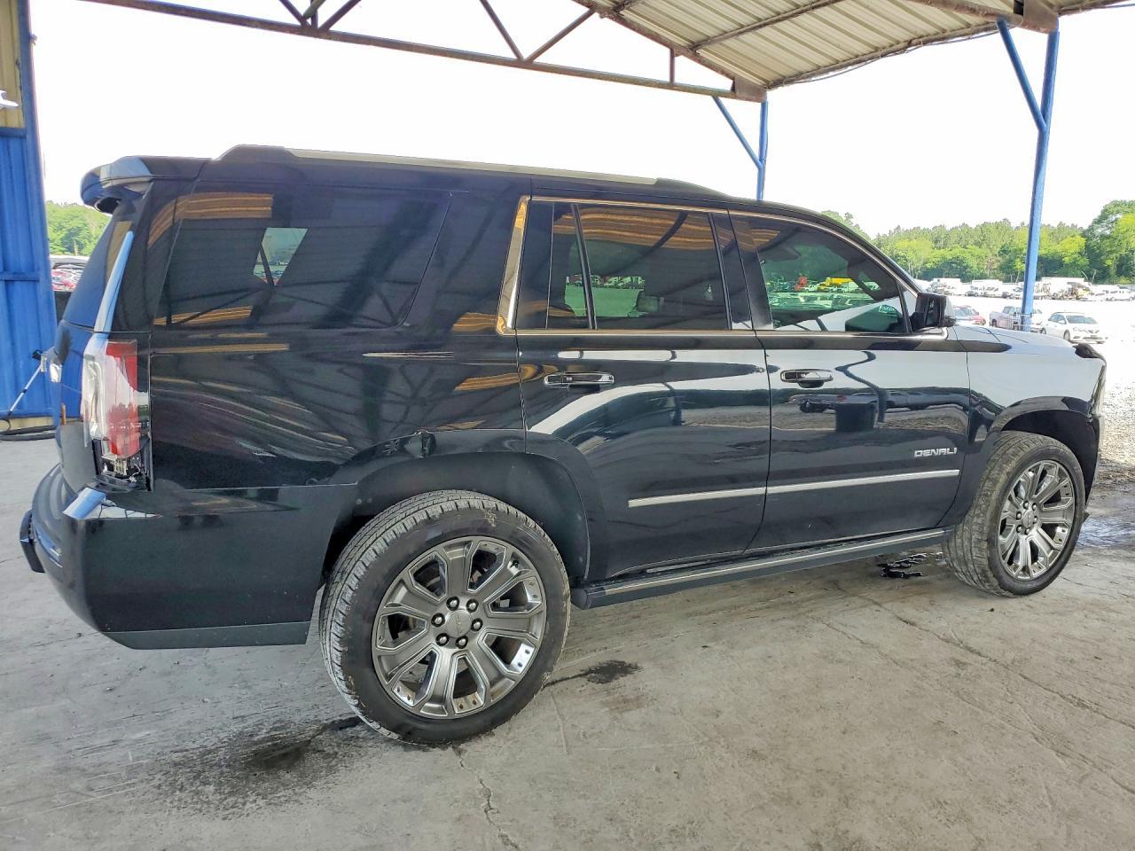 2015 GMC Yukon Denali - zdjęcie 3