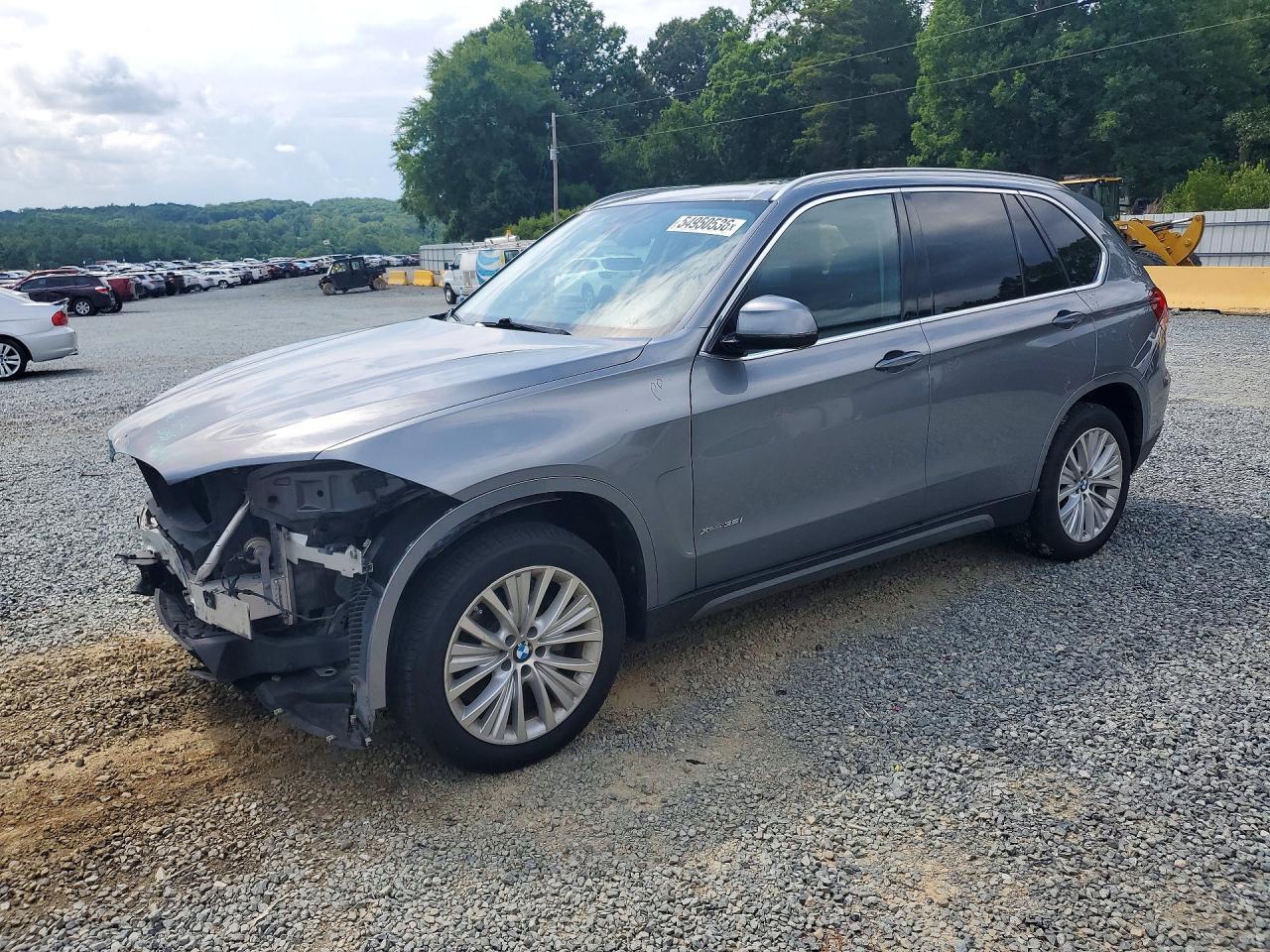 2016 BMW X5 xDrive35I - zdjęcie główne