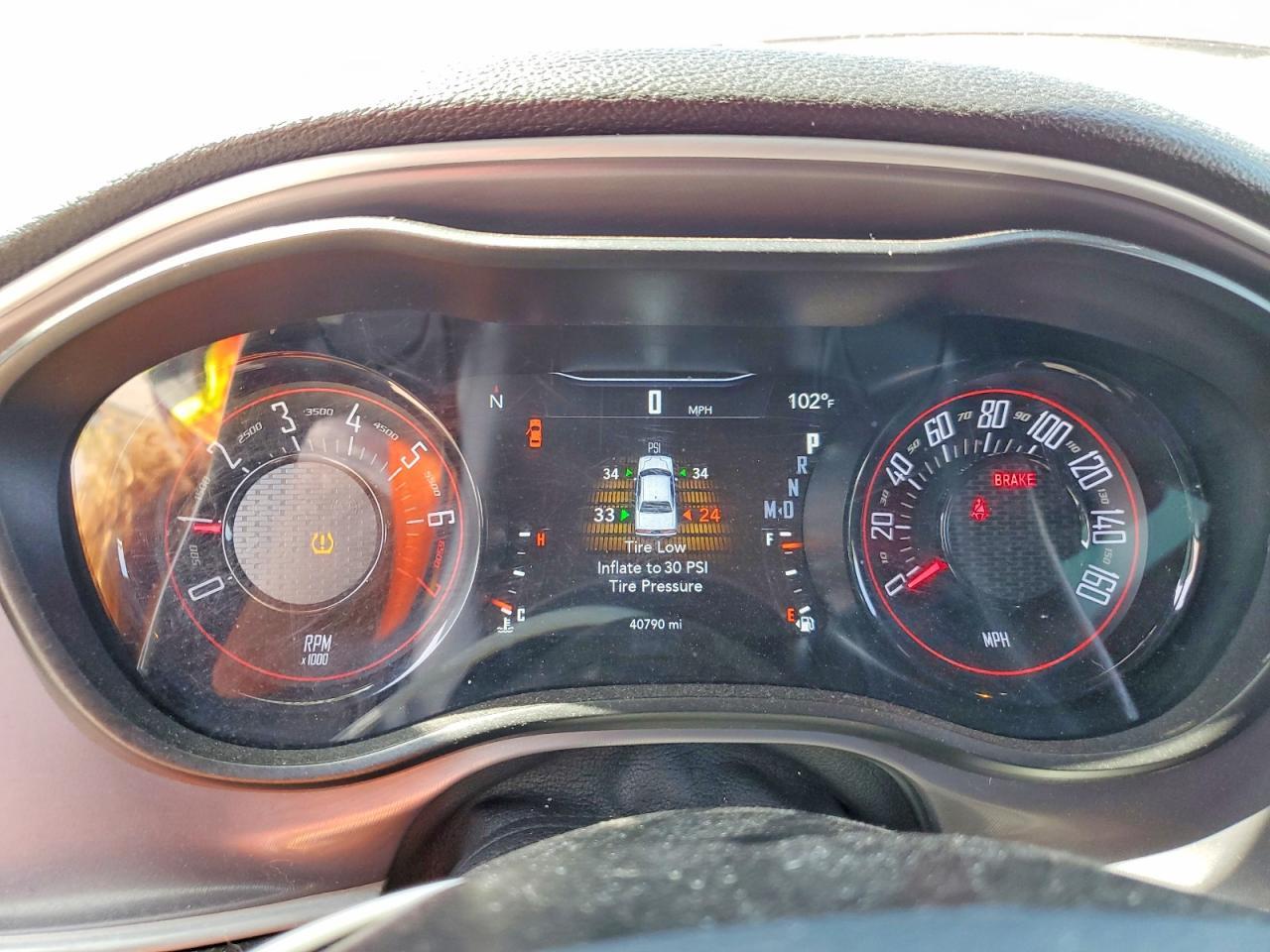 2022 Dodge Challenger Sxt - zdjęcie 9