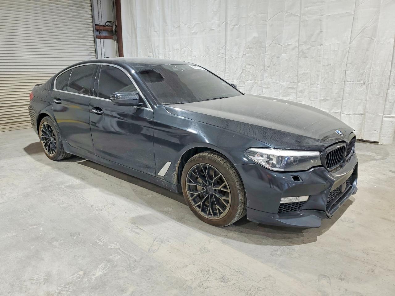 2018 BMW 530 Xi - zdjęcie 4