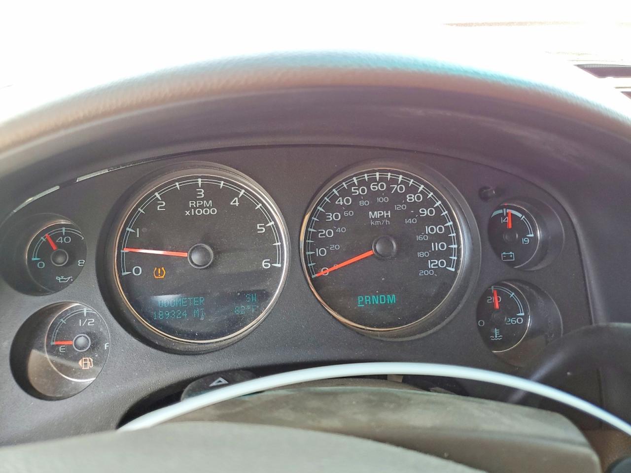 2014 Chevrolet Suburban K1500 Ltz - zdjęcie 9