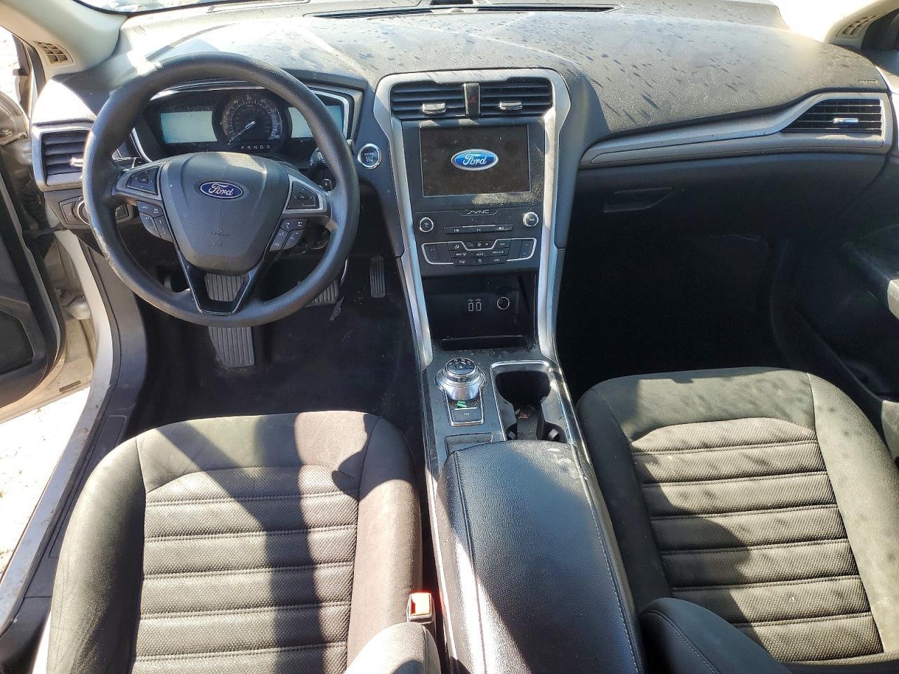 2019 Ford Fusion Se - zdjęcie 8