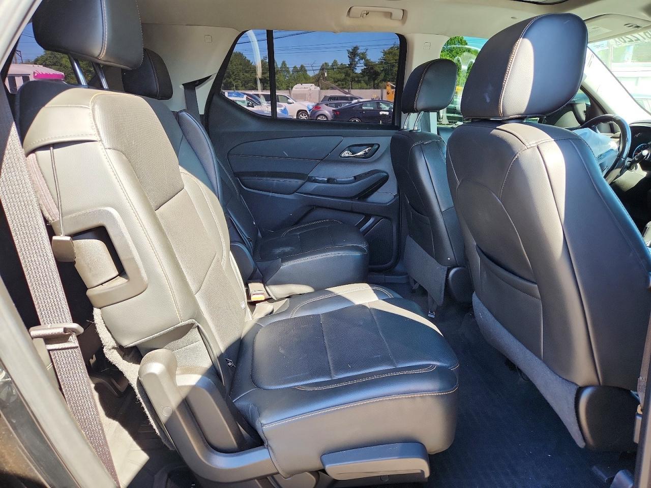 2019 Chevrolet Traverse Premier - zdjęcie 11