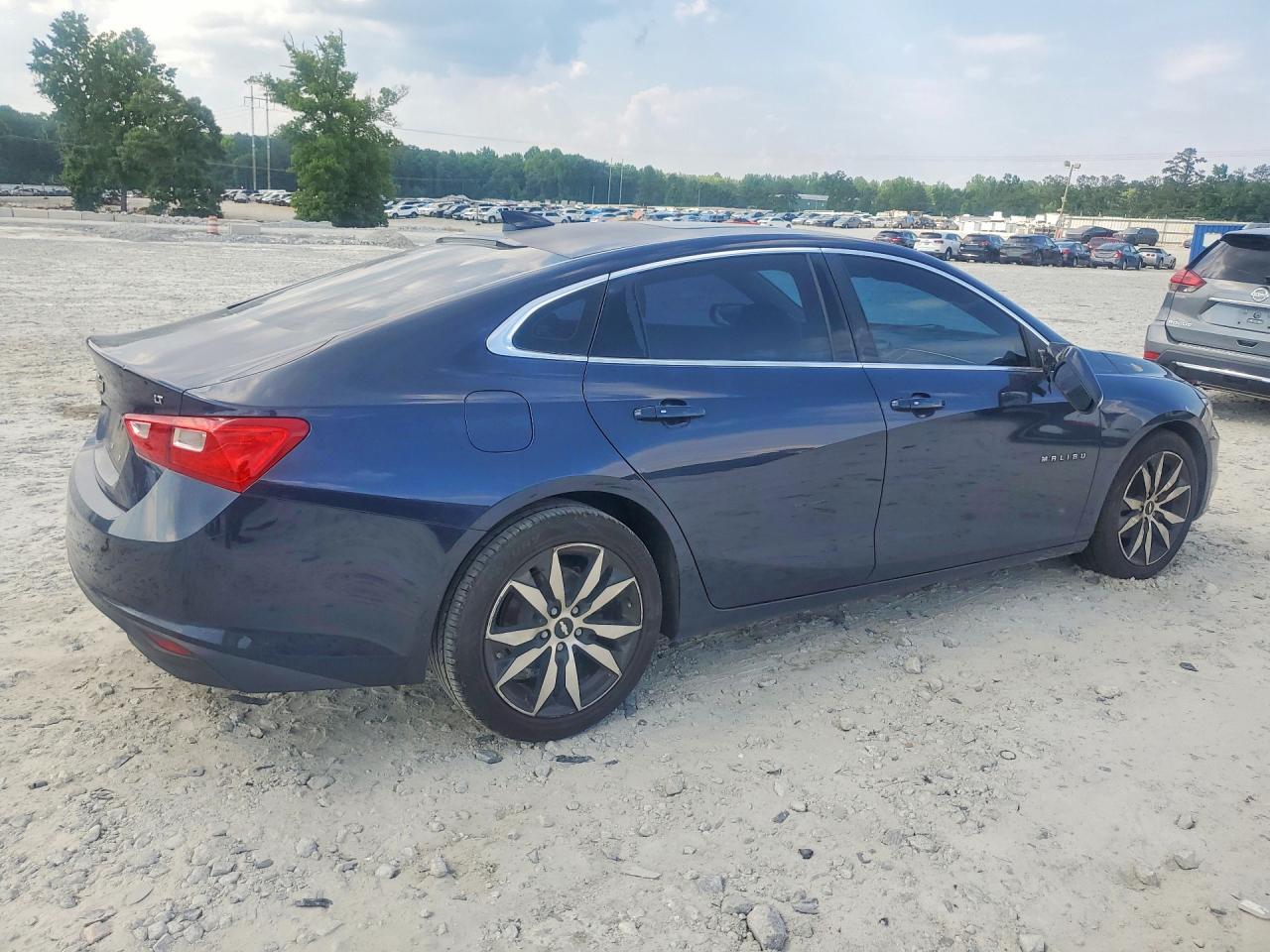 2017 Chevrolet Malibu Lt - zdjęcie 3
