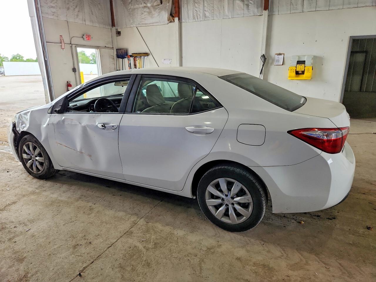 2015 Toyota Corolla Le - zdjęcie 2