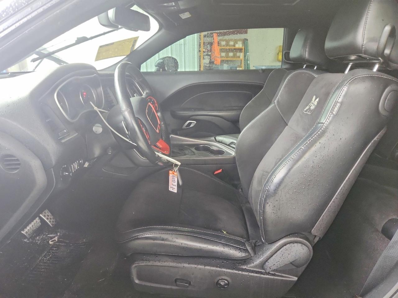 2016 Dodge Challenger R - zdjęcie 7