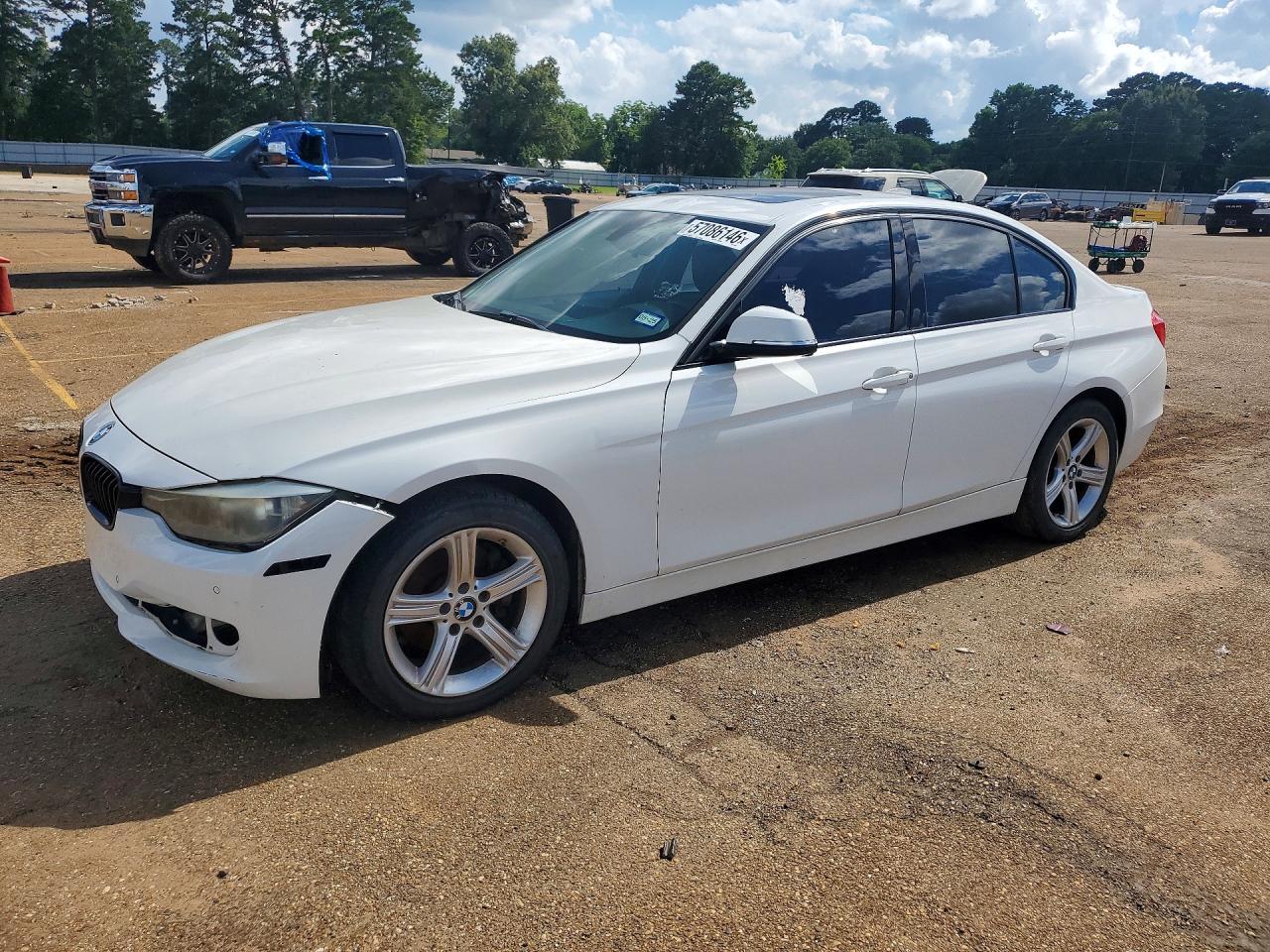 2015 BMW 320 I - zdjęcie główne