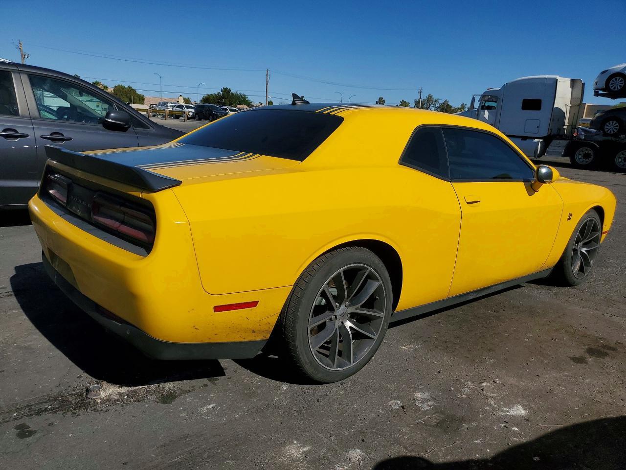 Dodge Challenger - zdjęcie 3