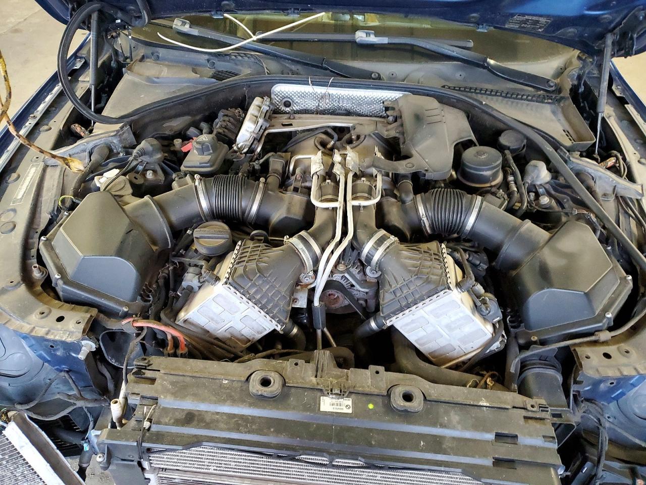 2013 BMW M5 - zdjęcie 11