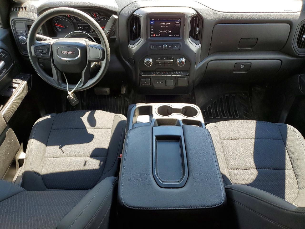 2021 GMC Sierra C1500 - zdjęcie 8