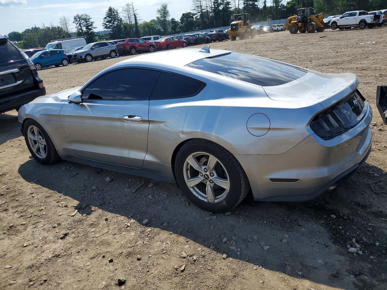 2020 Ford Mustang - zdjęcie 2