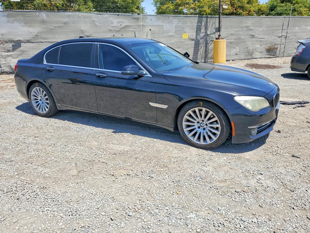 BMW Seria 7 - zdjęcie 4