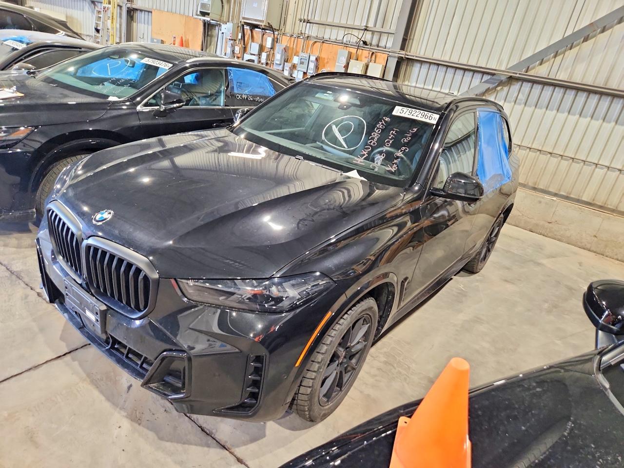 2025 BMW X5 xDrive40I - zdjęcie główne