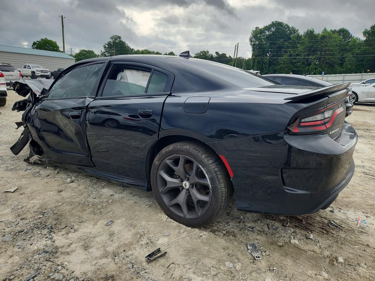 2019 Dodge Charger R - zdjęcie 2