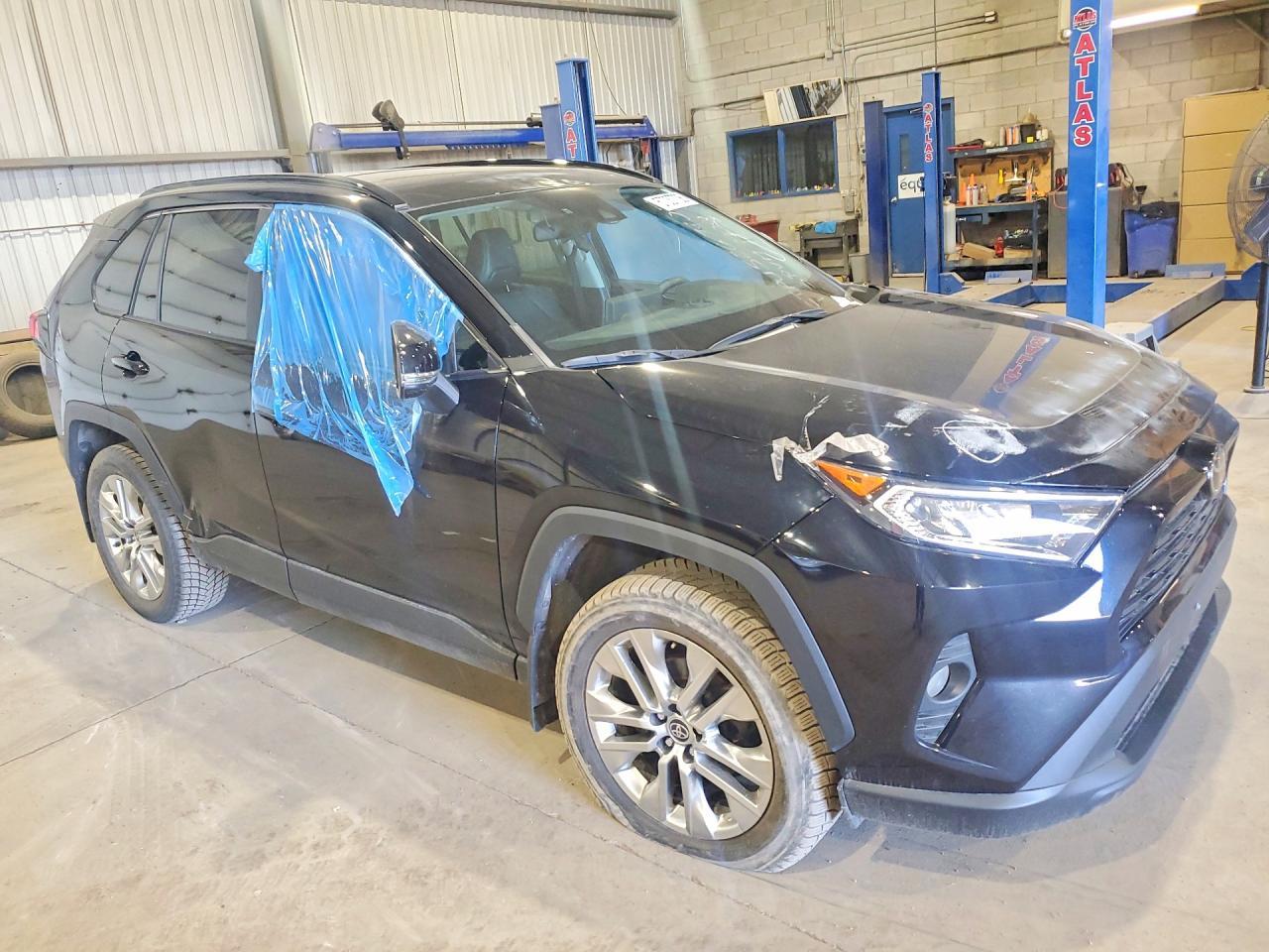 2017 Toyota Rav4 - zdjęcie 4