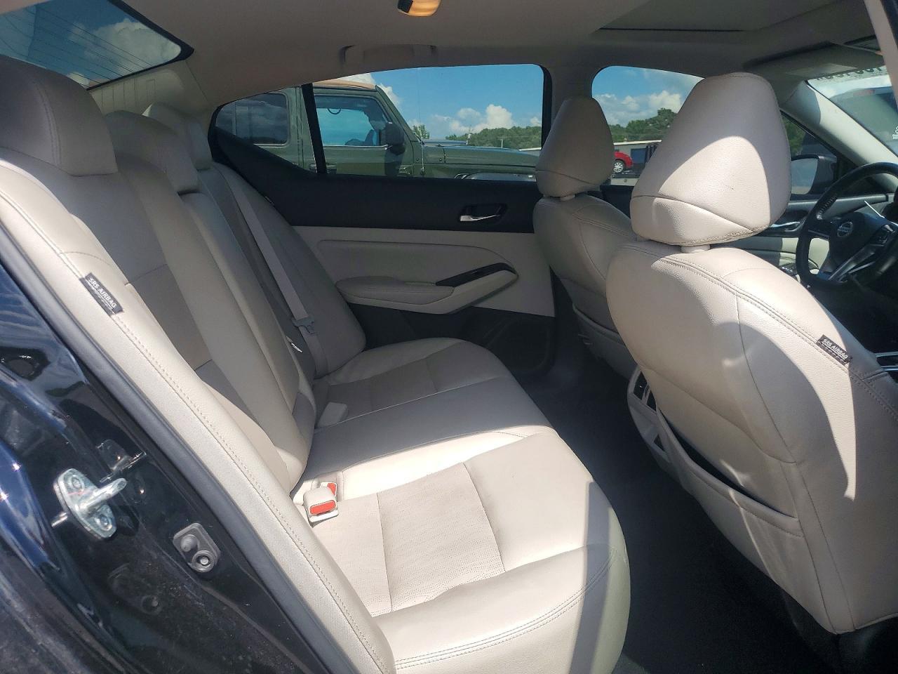 2021 Nissan Altima - zdjęcie 10