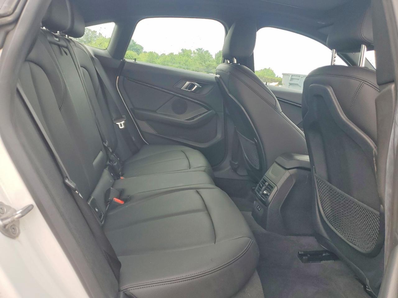 2021 BMW Seria 2 228i - zdjęcie 10