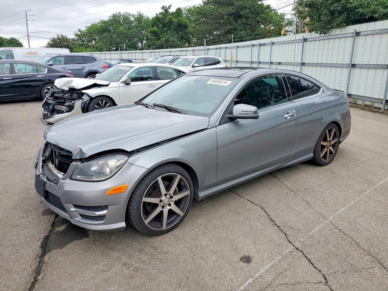 2015 Mercedes-Benz C 250 - zdjęcie główne