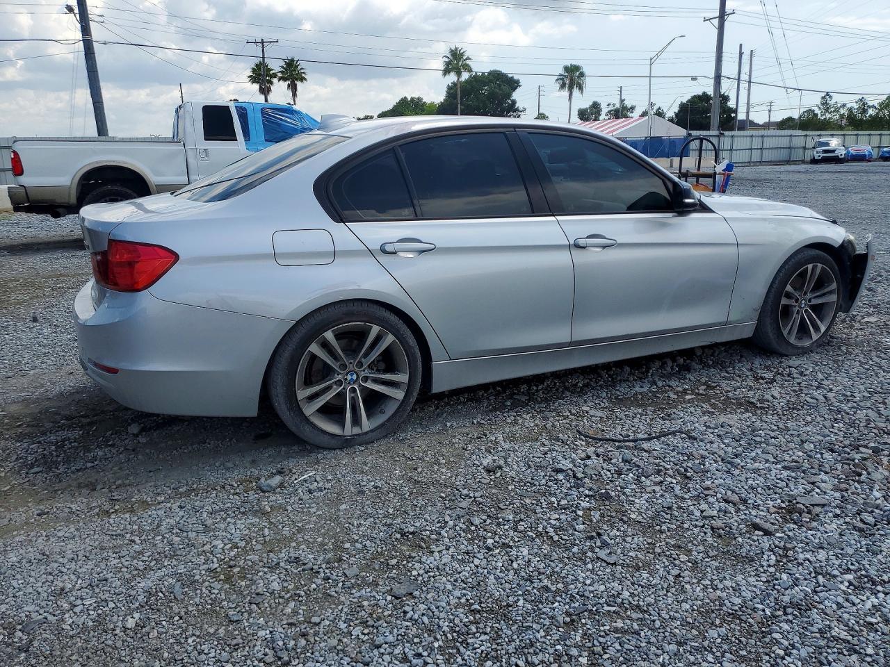 2014 BMW 328 I - zdjęcie 3